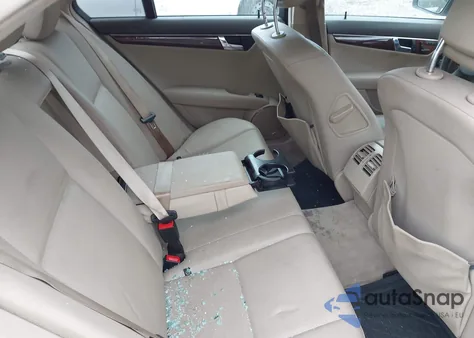 2009 Mercedes-Benz C 300 Sport 4Matic из США, поврежденный, VIN WDDGF81X39R080982